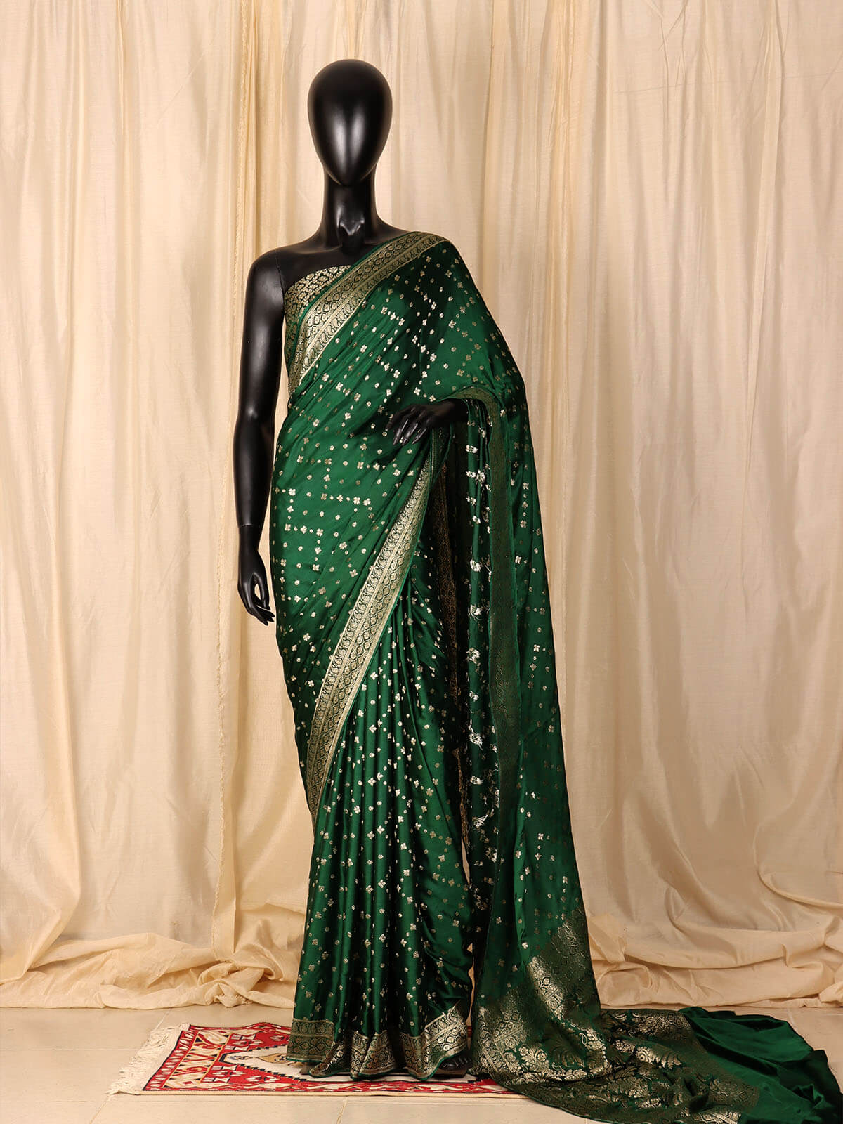 Silk Banarasi Saree Bottle Green Green