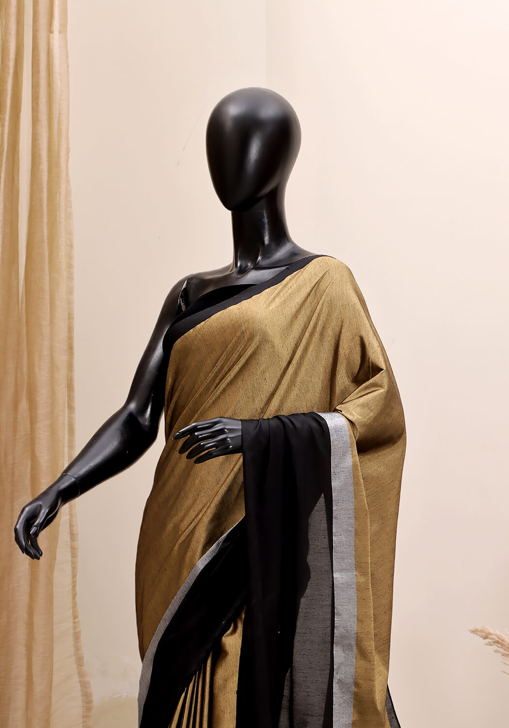Chanderi Saree - Black & Gold