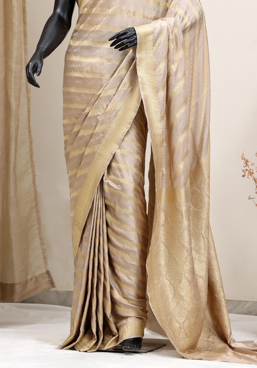 Silk Banarasi Saree - Fawn Gold
