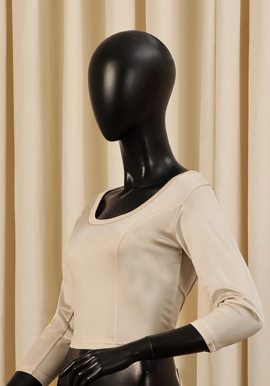 Stretchable, Saree Blouse, Crop Top, Stretchable Saree Blouse, Off White Saree Blouse, Light Beige Blouse, Ivory Saree Blouse, Saree Blouse in Pakistan, Stretchable Saree Blouse in Pakistan